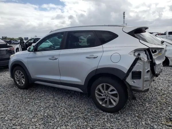 KM8J33A45JU681910 2018 HYUNDAI TUCSON - Image 2