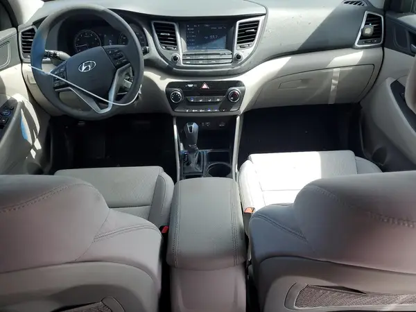 KM8J33A45JU681910 2018 HYUNDAI TUCSON - Image 8