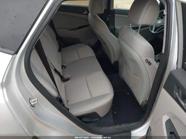 KM8J33A45JU681924 2018 HYUNDAI TUCSON - Image 8