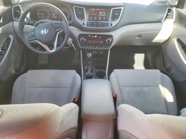 KM8J33A45JU683138 2018 HYUNDAI TUCSON - Image 8