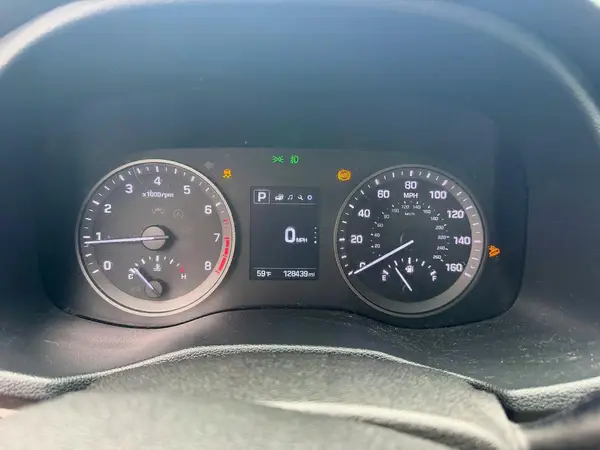 KM8J33A45JU683348 2018 HYUNDAI TUCSON - Image 8