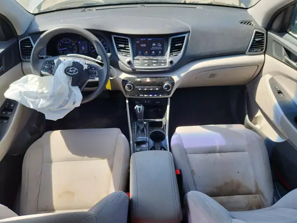 KM8J33A45JU693037 2018 HYUNDAI TUCSON - Image 8