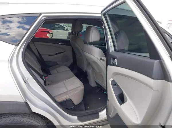 KM8J33A45JU694382 2018 HYUNDAI TUCSON - Image 8