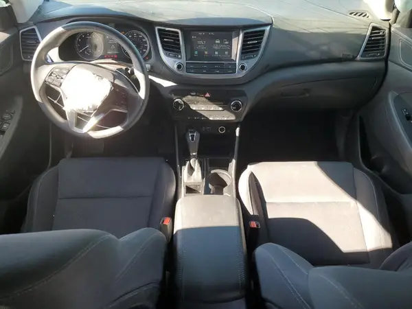 KM8J33A45JU700889 2018 HYUNDAI TUCSON - Image 8