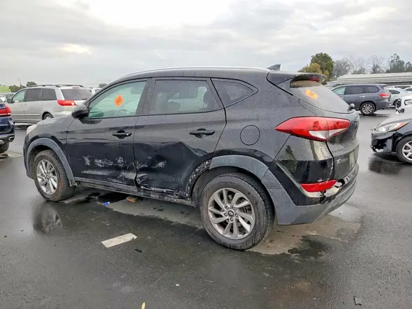 KM8J33A45JU708491 2018 HYUNDAI TUCSON - Image 2