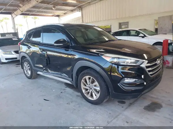 KM8J33A45JU708796 2018 HYUNDAI TUCSON - Image 1