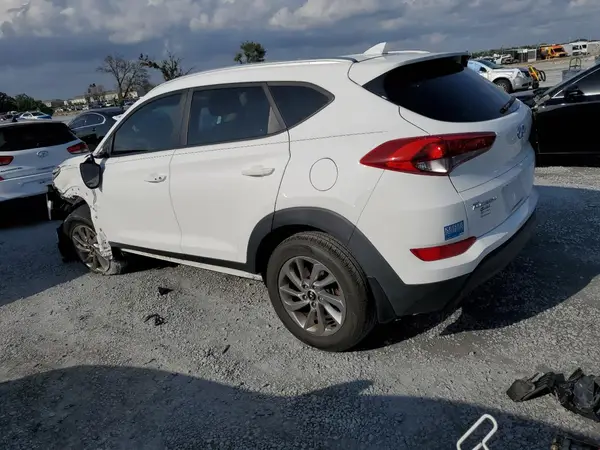 KM8J33A45JU709852 2018 HYUNDAI TUCSON - Image 2