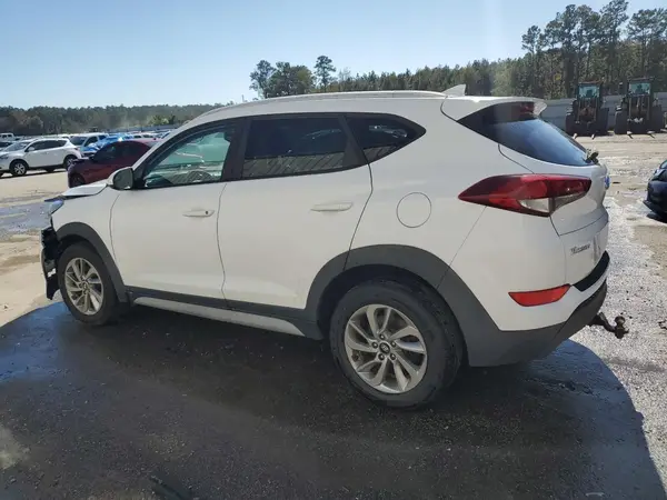 KM8J33A45JU716669 2018 HYUNDAI TUCSON - Image 2