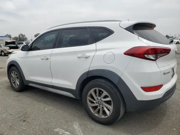 KM8J33A45JU719183 2018 HYUNDAI TUCSON - Image 2