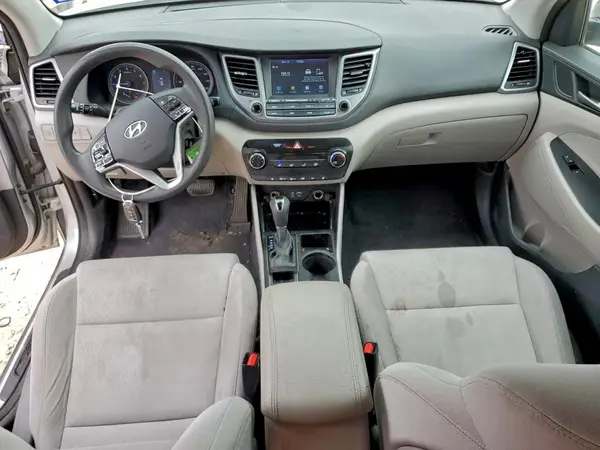 KM8J33A45JU721466 2018 HYUNDAI TUCSON - Image 8