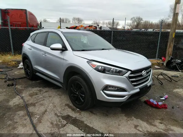 KM8J33A45JU721578 2018 HYUNDAI TUCSON - Image 1