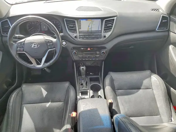 KM8J33A45JU742575 2018 HYUNDAI TUCSON - Image 8