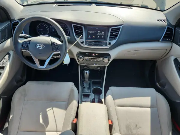 KM8J33A45JU746206 2018 HYUNDAI TUCSON - Image 8