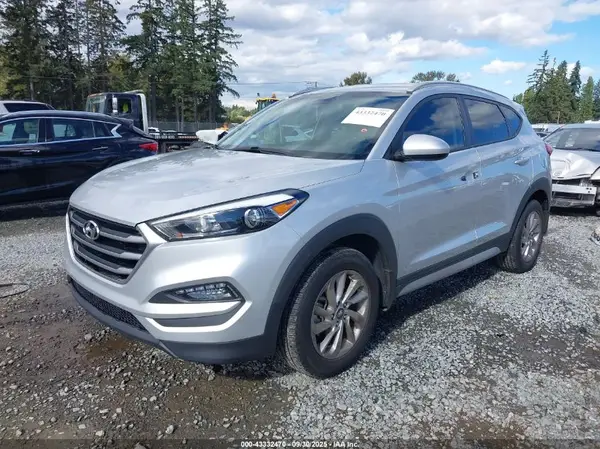 KM8J33A45JU759473 2018 HYUNDAI TUCSON - Image 2