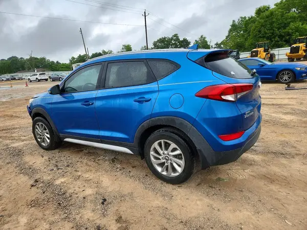 KM8J33A45JU776824 2018 HYUNDAI TUCSON - Image 2