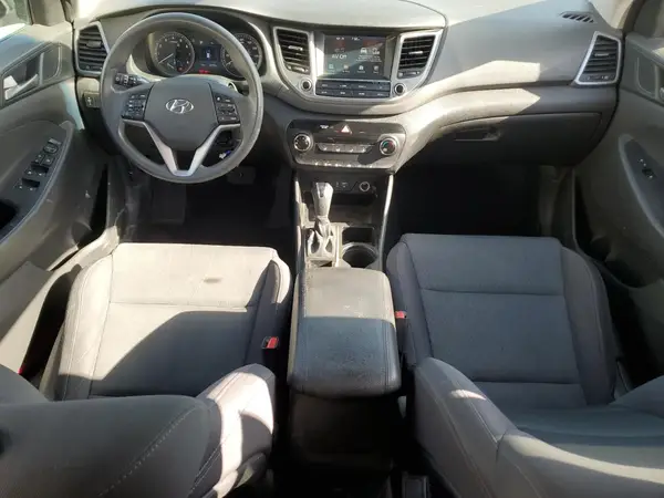 KM8J33A45JU790268 2018 HYUNDAI TUCSON - Image 8