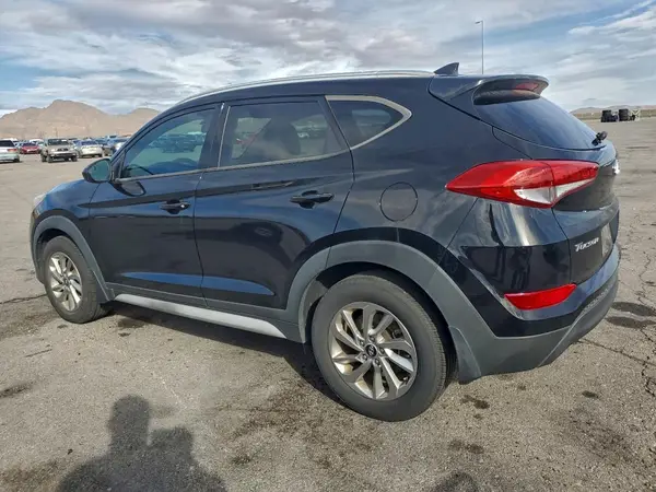 KM8J33A45JU790951 2018 HYUNDAI TUCSON - Image 2