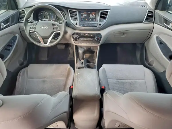 KM8J33A45JU790951 2018 HYUNDAI TUCSON - Image 8