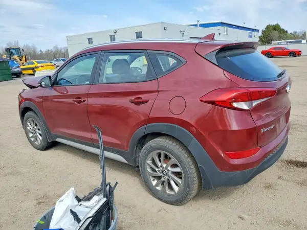 KM8J33A45JU797947 2018 HYUNDAI TUCSON - Image 2