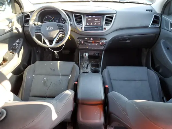 KM8J33A45JU799066 2018 HYUNDAI TUCSON - Image 8