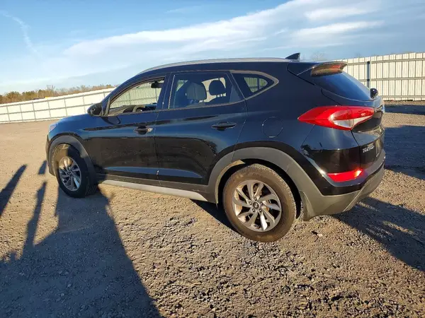 KM8J33A45JU809305 2018 HYUNDAI TUCSON - Image 2