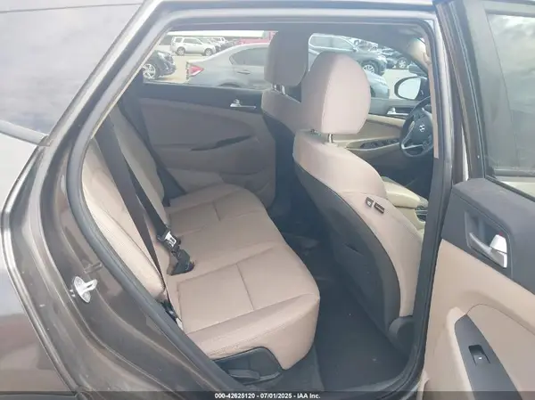 KM8J33A45KU047465 2019 HYUNDAI TUCSON - Image 8
