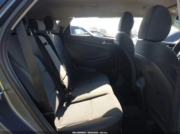 KM8J33A45KU073824 2019 HYUNDAI TUCSON - Image 8