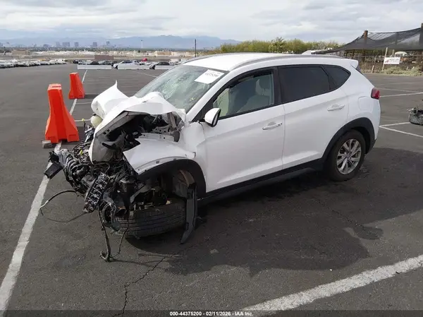 KM8J33A45KU969301 2019 HYUNDAI TUCSON - Image 2