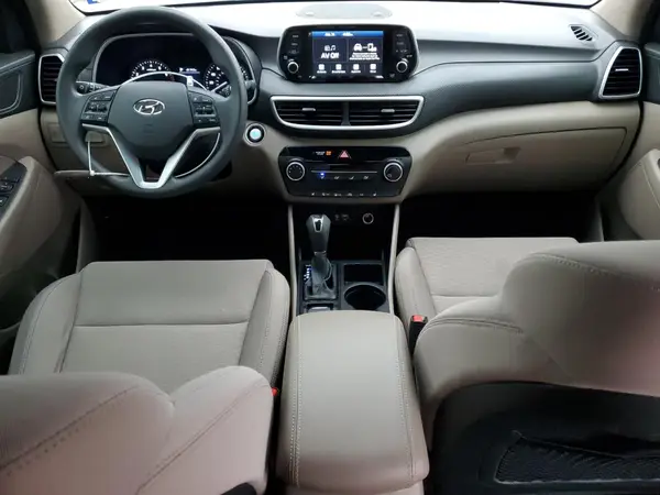 KM8J33A45KU985739 2019 HYUNDAI TUCSON - Image 8