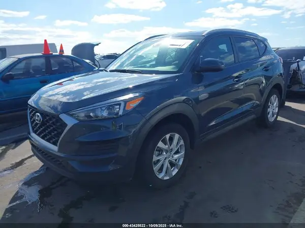 KM8J33A45KU986910 2019 HYUNDAI TUCSON - Image 2
