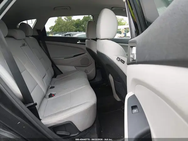 KM8J33A45LU121601 2020 HYUNDAI TUCSON - Image 8