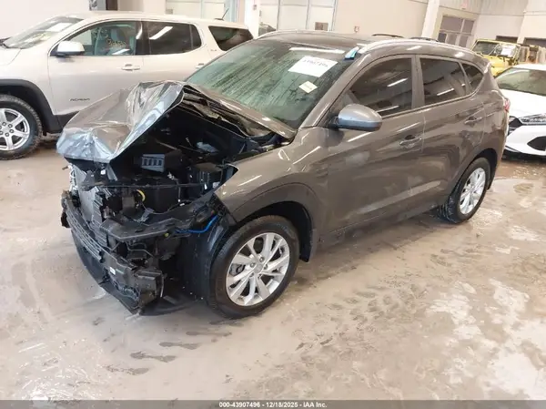 KM8J33A45LU141945 2020 HYUNDAI TUCSON - Image 2