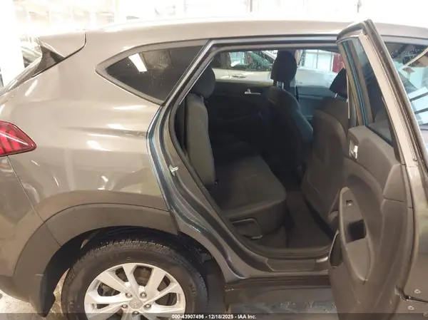 KM8J33A45LU141945 2020 HYUNDAI TUCSON - Image 8