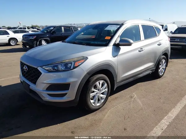 KM8J33A45LU157403 2020 HYUNDAI TUCSON - Image 2