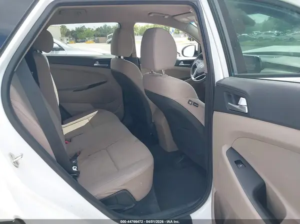 KM8J33A45LU271191 2020 HYUNDAI TUCSON - Image 8