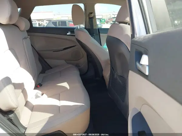KM8J33A45MU299297 2021 HYUNDAI TUCSON - Image 8