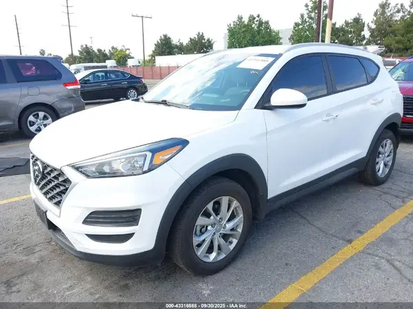KM8J33A45MU299641 2021 HYUNDAI TUCSON - Image 2