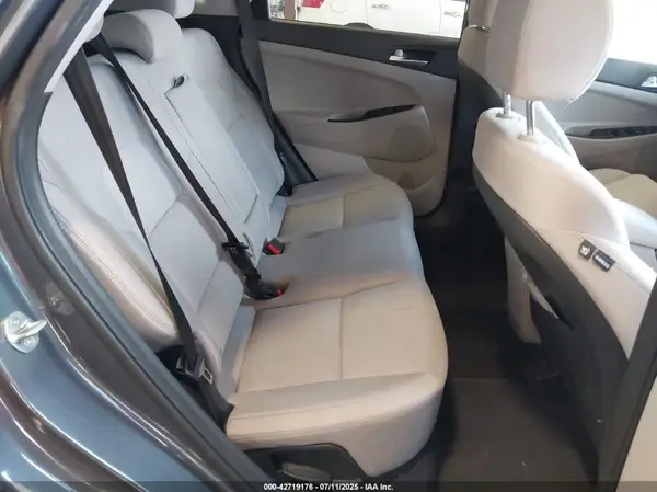 KM8J33A45MU315305 2021 HYUNDAI TUCSON - Image 8