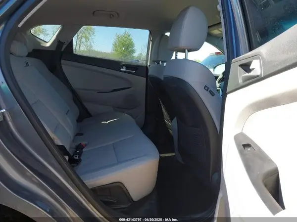 KM8J33A45MU359613 2021 HYUNDAI TUCSON - Image 8