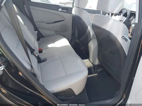 KM8J33A45MU391039 2021 HYUNDAI TUCSON - Image 8