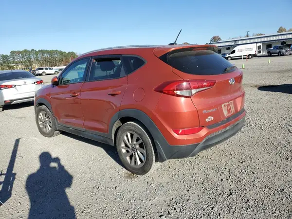 KM8J33A46GU025580 2016 HYUNDAI TUCSON - Image 2