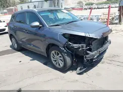 KM8J33A46GU027300 2016 HYUNDAI TUCSON