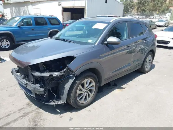 KM8J33A46GU027300 2016 HYUNDAI TUCSON - Image 2