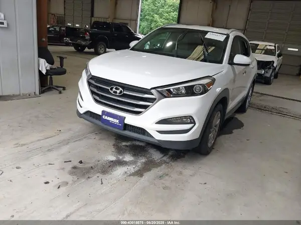 KM8J33A46GU060992 2016 HYUNDAI TUCSON - Image 2