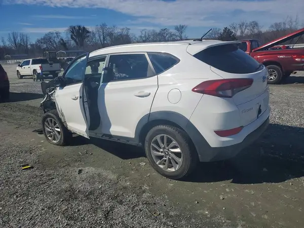 KM8J33A46GU069563 2016 HYUNDAI TUCSON - Image 2