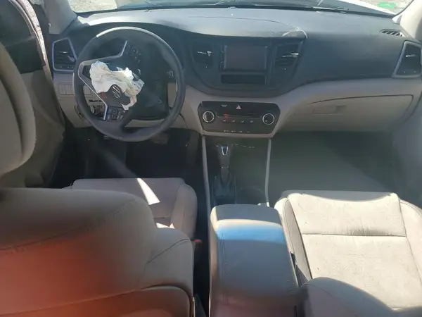 KM8J33A46GU069563 2016 HYUNDAI TUCSON - Image 8