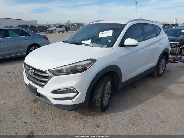 KM8J33A46GU082491 2016 HYUNDAI TUCSON - Image 2