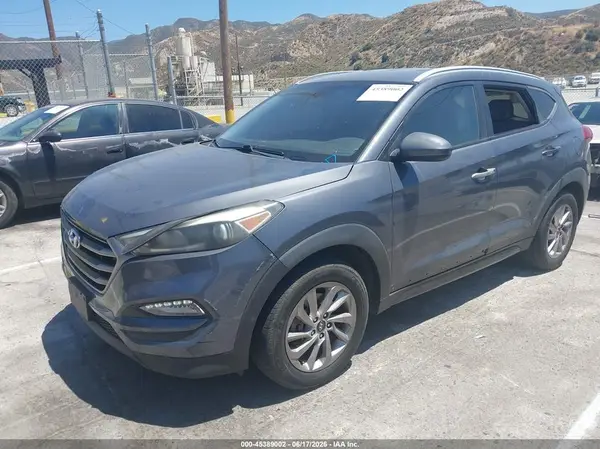 KM8J33A46GU090266 2016 HYUNDAI TUCSON - Image 2