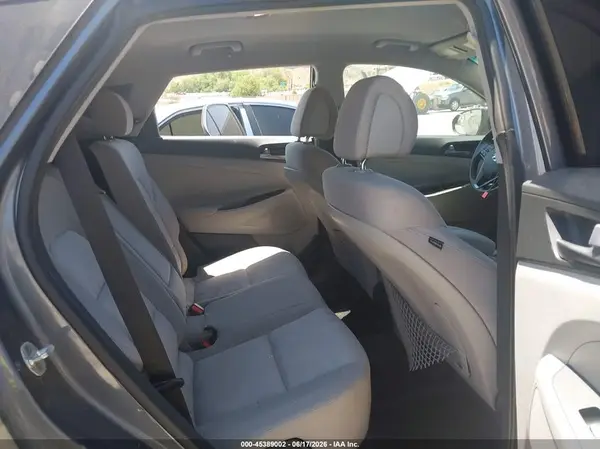 KM8J33A46GU090266 2016 HYUNDAI TUCSON - Image 8
