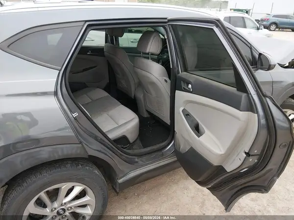 KM8J33A46GU098853 2016 HYUNDAI TUCSON - Image 8